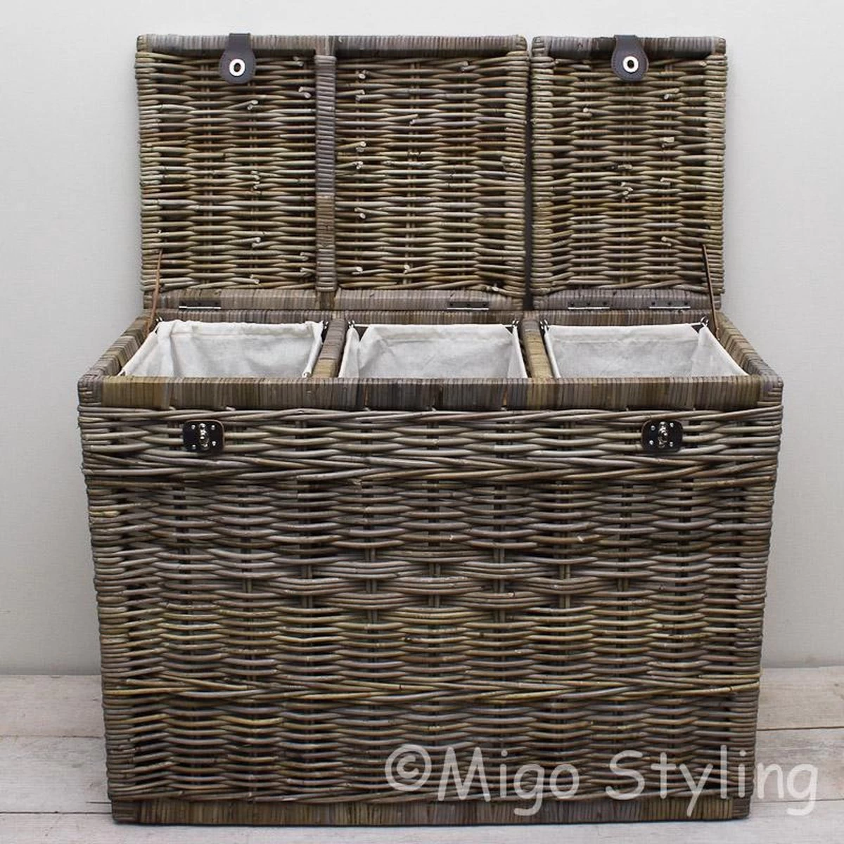 Migo Styling - Wasmand - 3 Vakken - Met Deksel - 85x40xH65 - Riet - Rotan - Trio